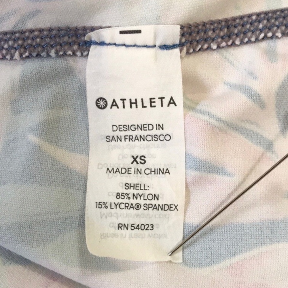 Athleta Tidal Wave Rash Guard - Picture 15 of 16